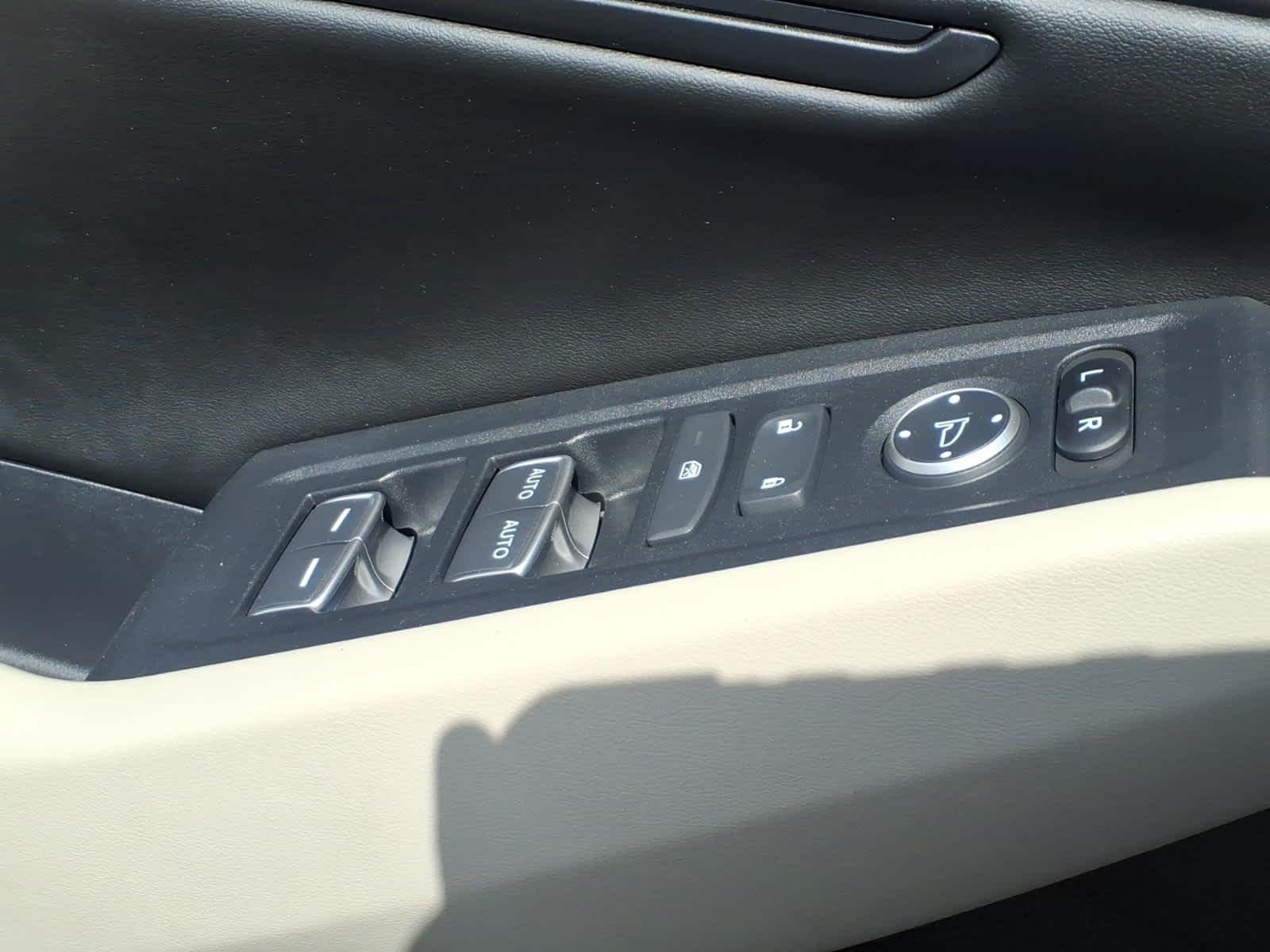 2023 Honda Accord EX - Photo 18