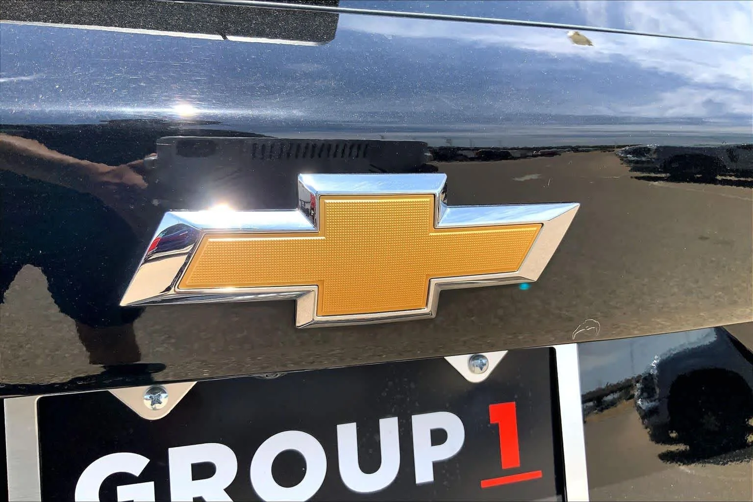 Used 2025 Mosaic Black Metallic Chevrolet LS image 32