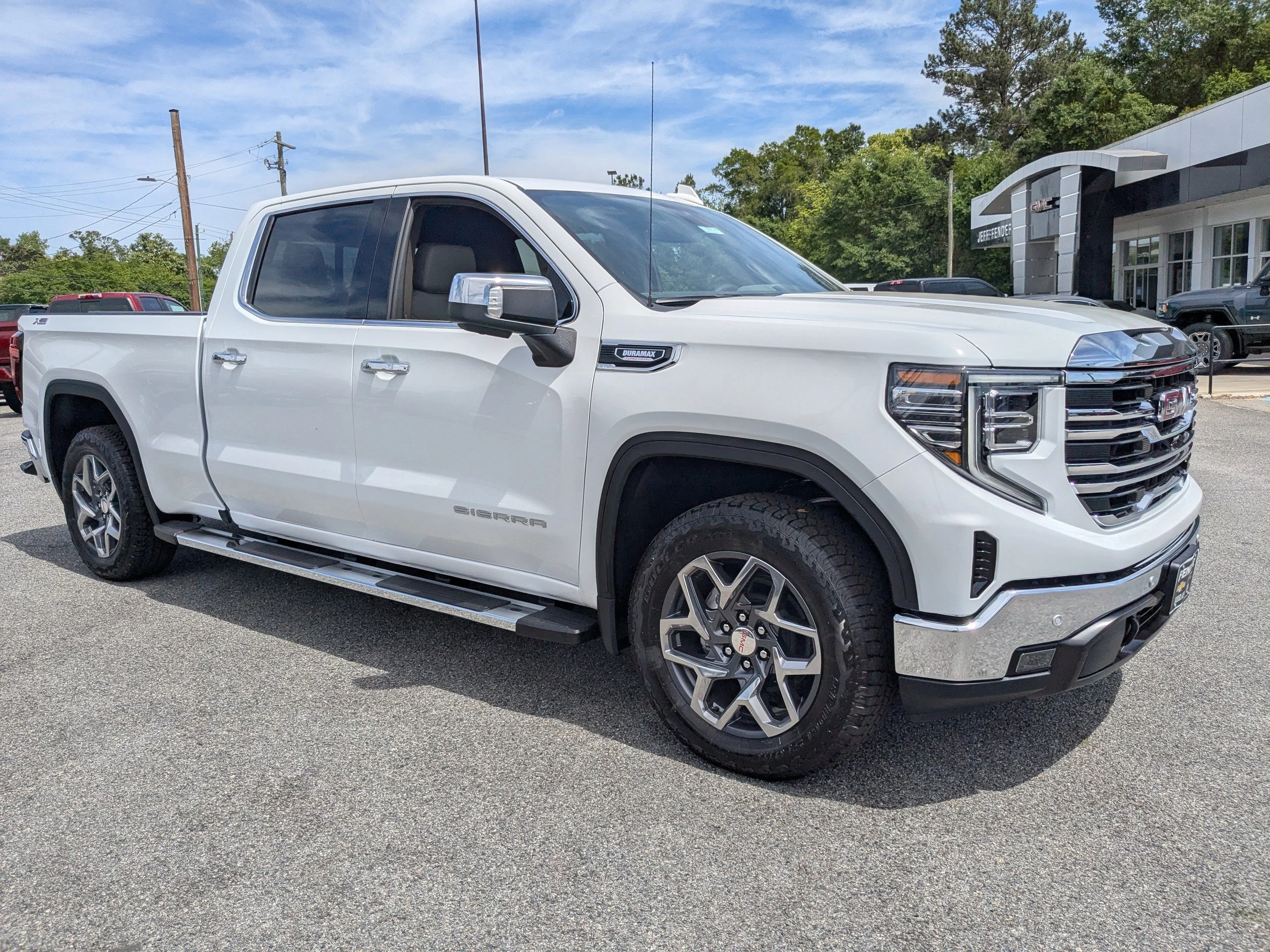 2026 GMC Sierra 4WD Crew Cab Short Box SLT's photo