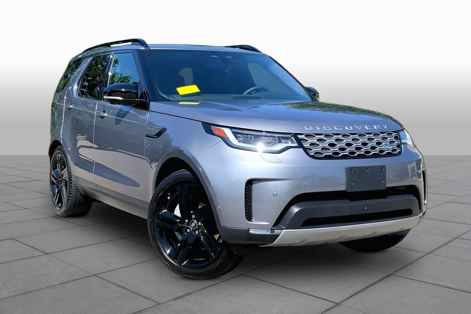 Pre-Owned 2025 Land Rover Discovery S