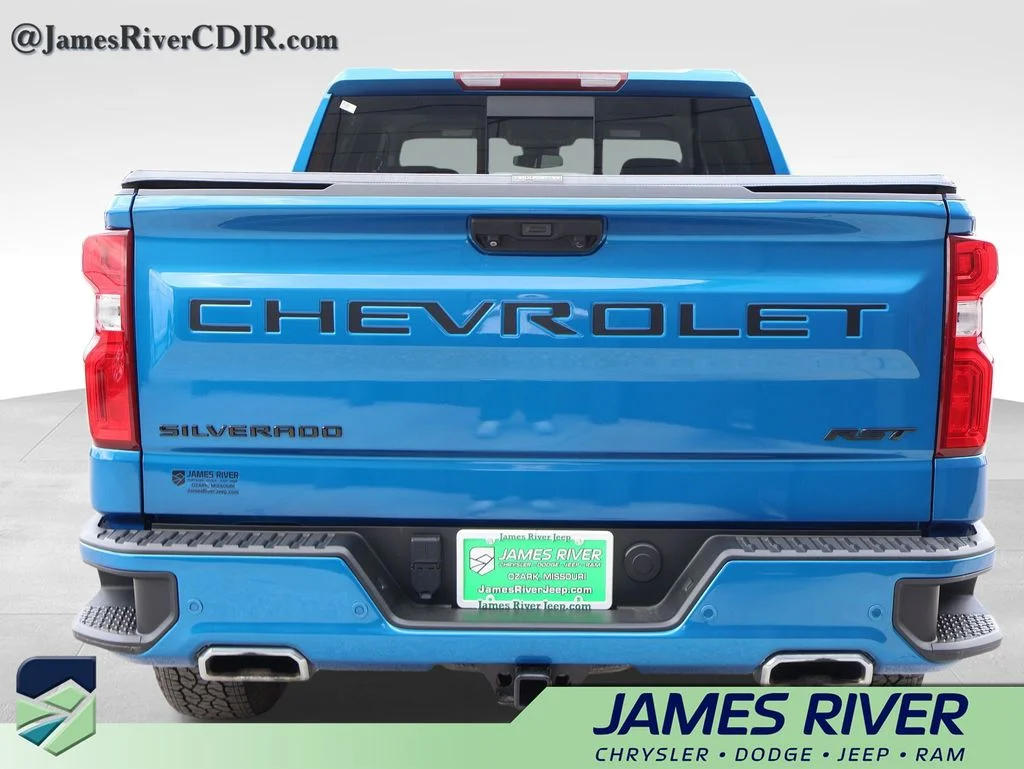 Used 2023 Blue Chevrolet RST image 4