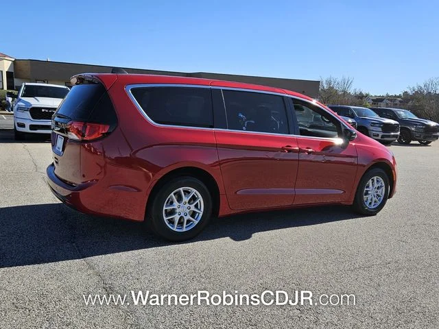 New 2026 Red Hot Pearl-Coat Exterior Paint Chrysler LX image 15