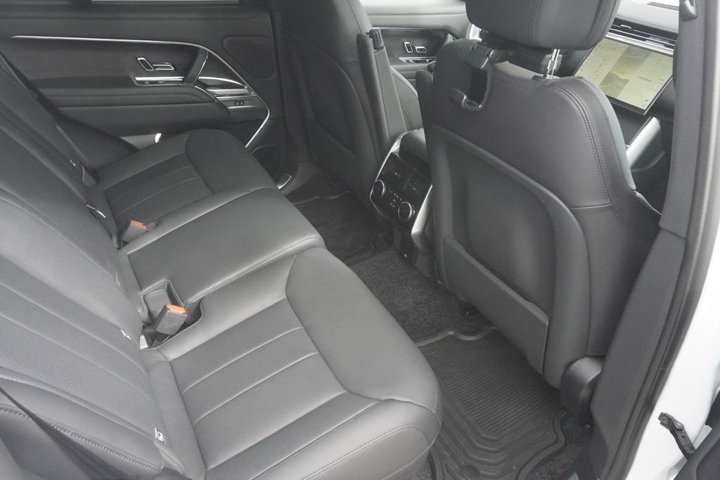 New 2026 Fuji White Land Rover SE image 26