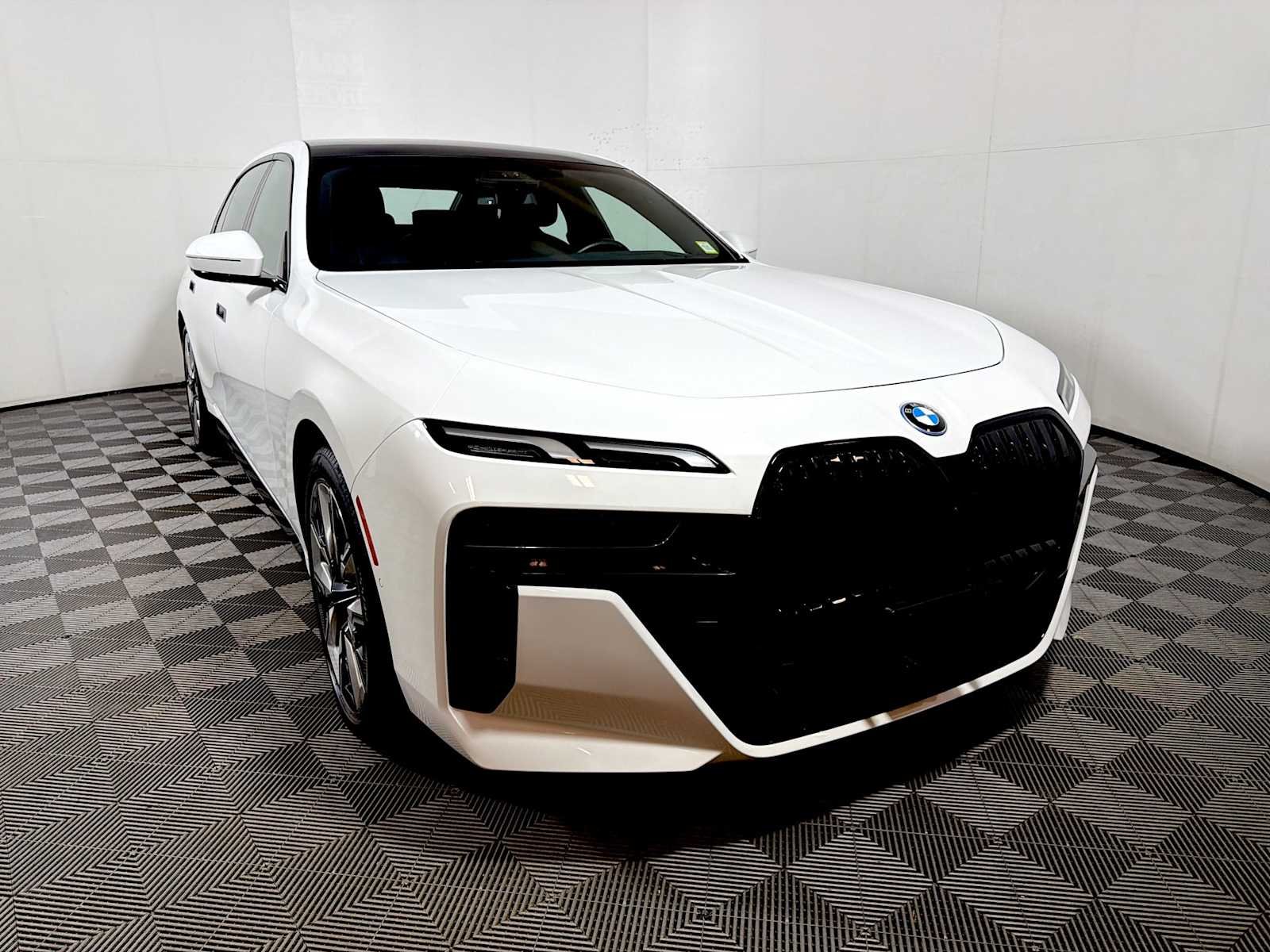 Certified 2023 BMW i7 Base with VIN WBY53EJ0XPCN68210 for sale in Freeport, NY