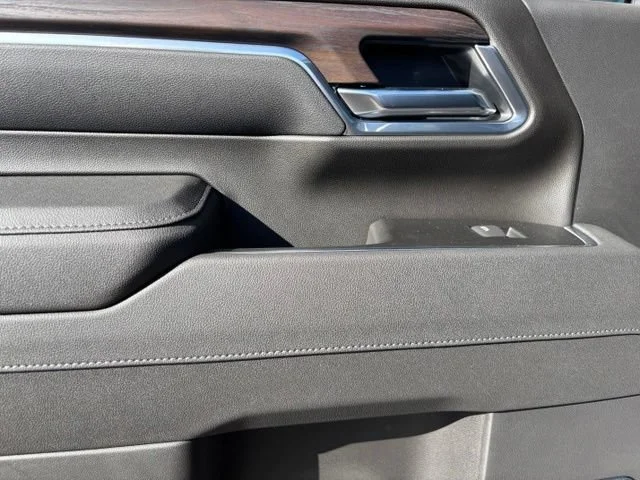 New 2026 Onyx Black GMC SLT image 17