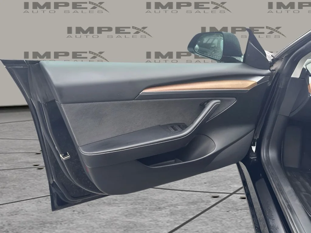 Used 2022 Black Tesla Long Range image 16
