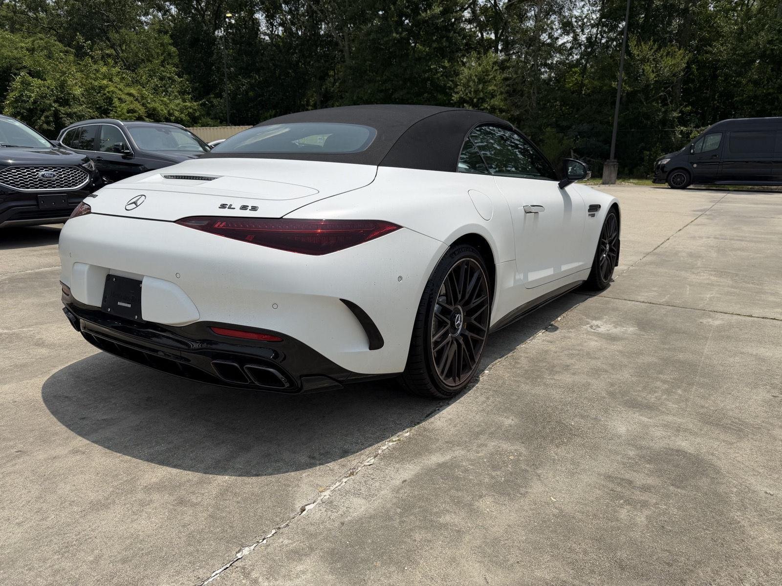 Certified Used 2022 MANUFAKTUR Moonlight White Magno Mercedes-Benz AMG® SL 63 image 22