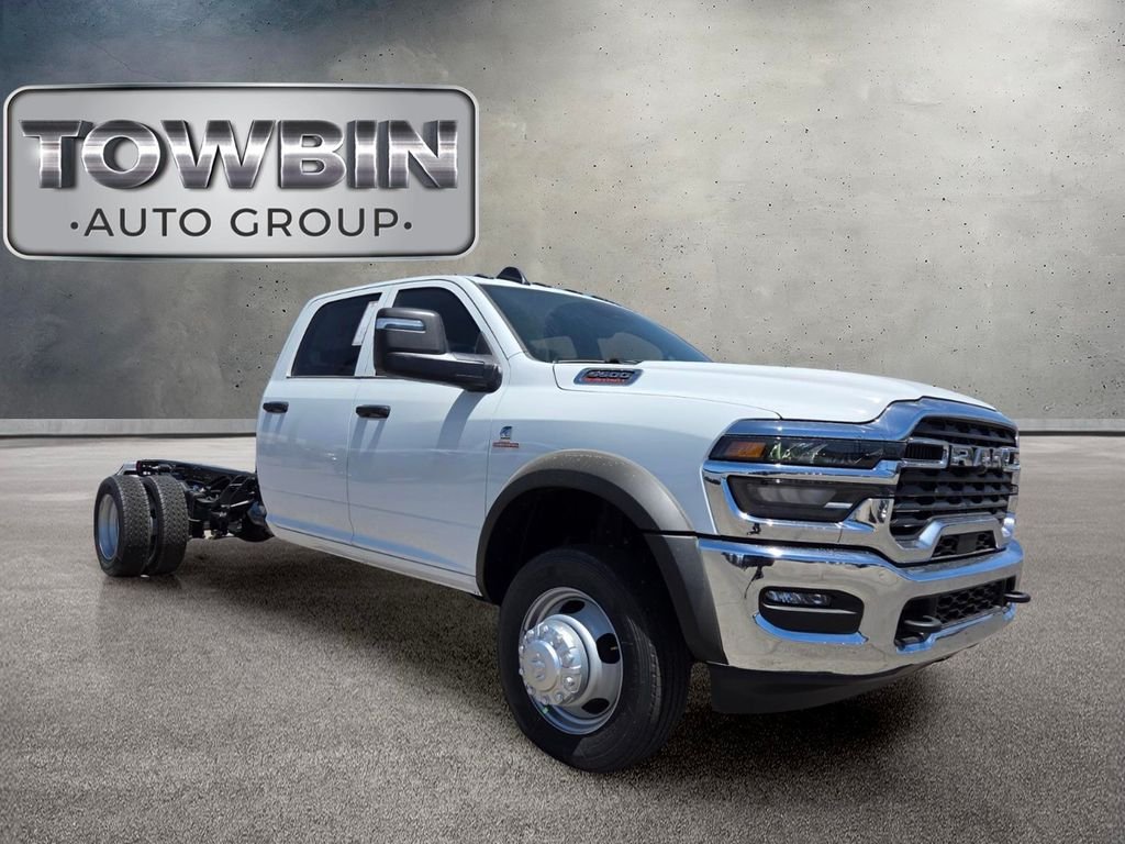 New 2026 Bright White Clear-Coat Exterior Paint RAM Tradesman image 2