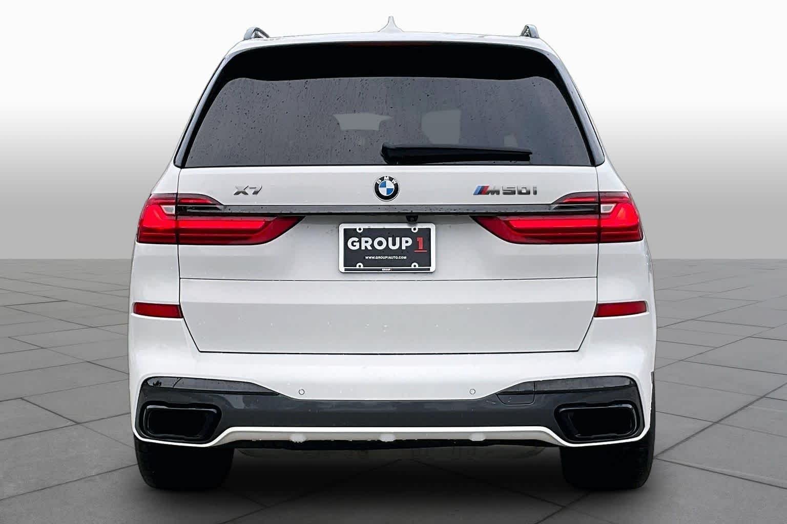 Used 2020 Alpine White BMW M50i image 4