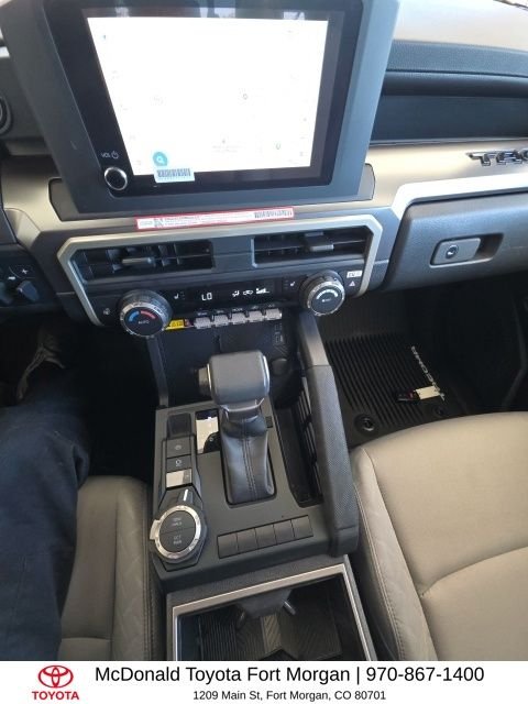 Used 2025  Toyota SR5 image 10