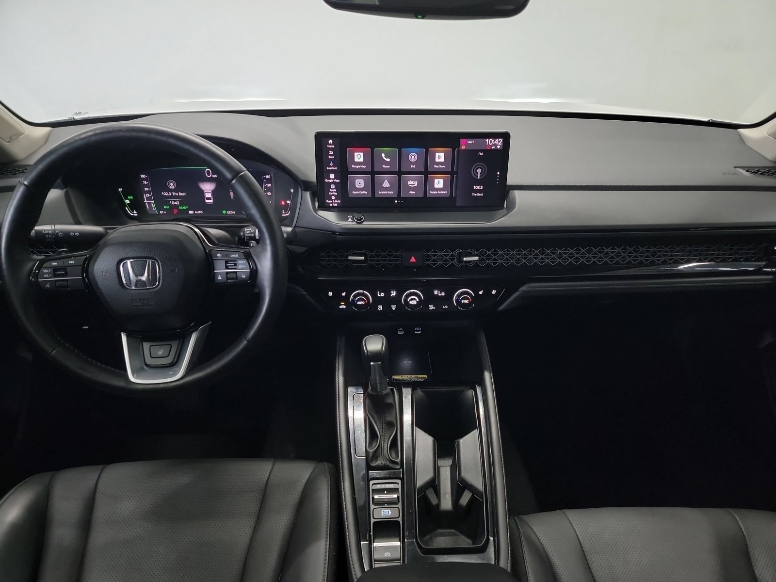 Certified Used 2025 Platinum White Pearl Honda Touring image 15
