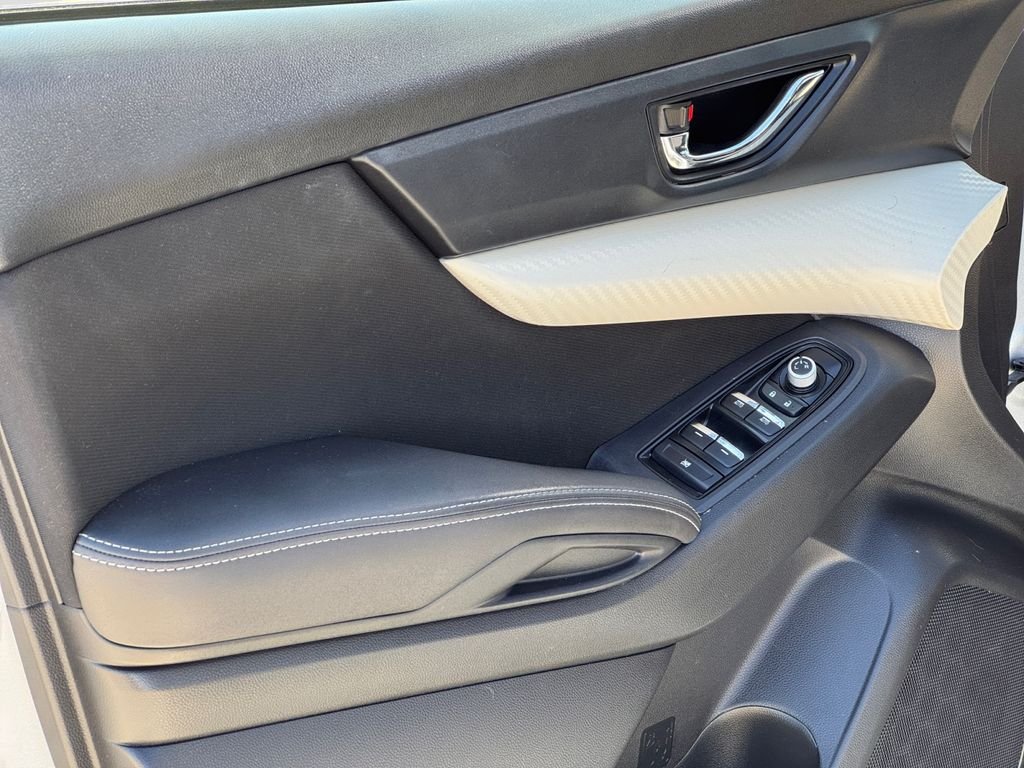 Used 2021 Ice Silver Metallic Subaru Premium image 10