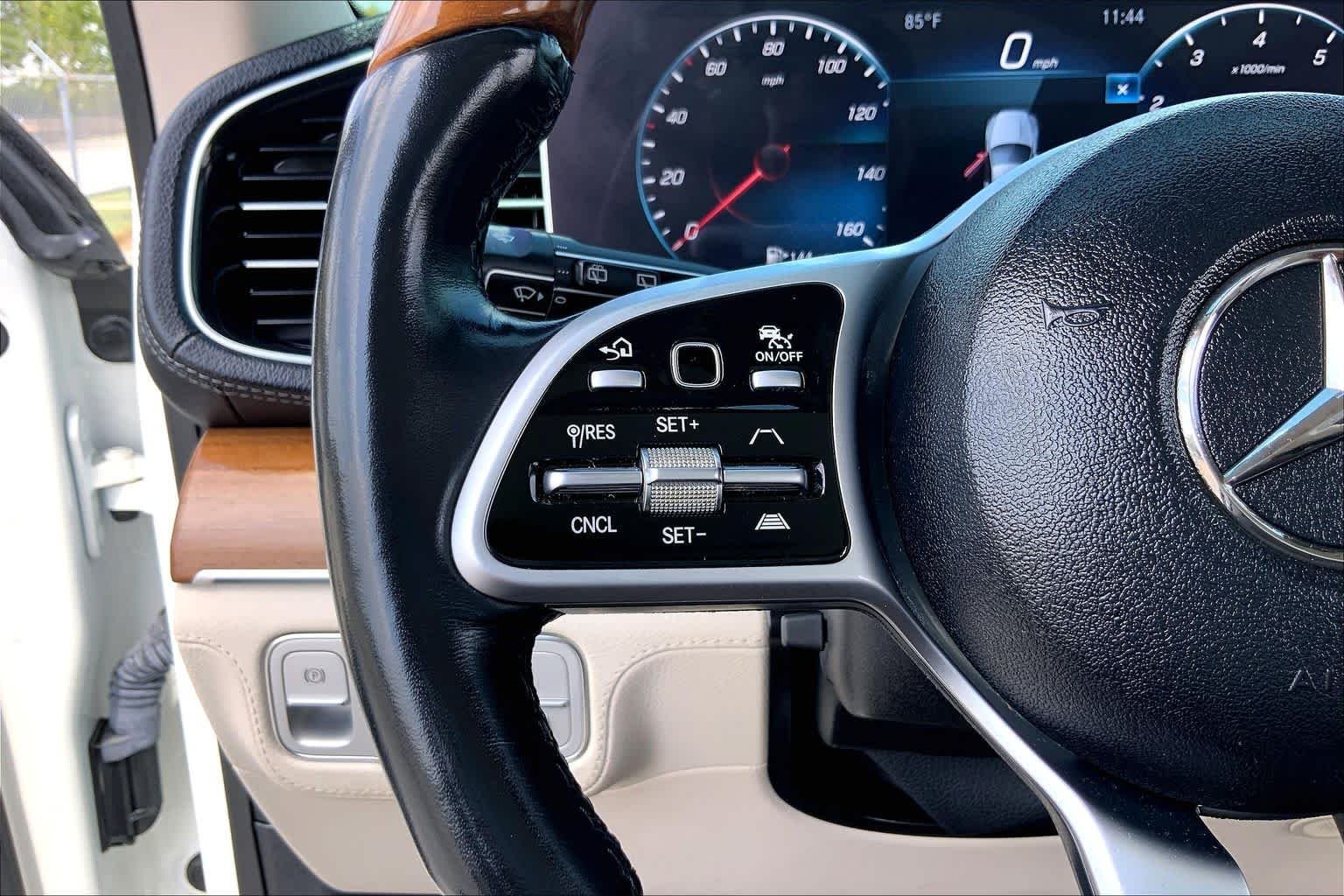 Used 2021 designo Diamond White Metallic Mercedes-Benz GLE 350 image 23