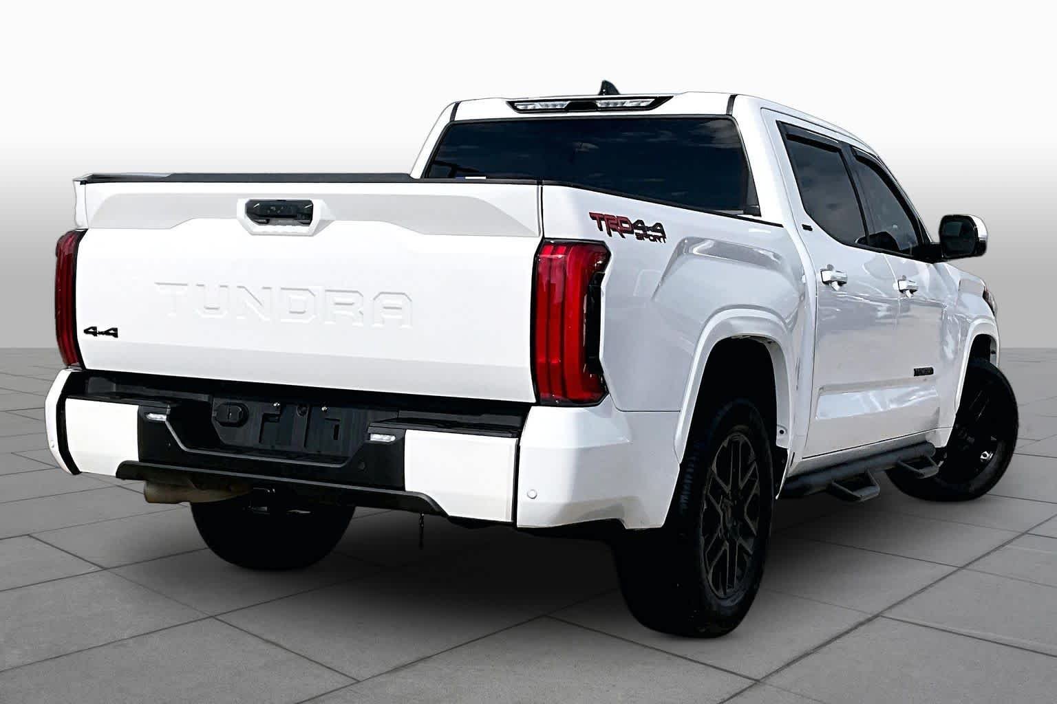 Used 2022 White Toyota SR5 image 13