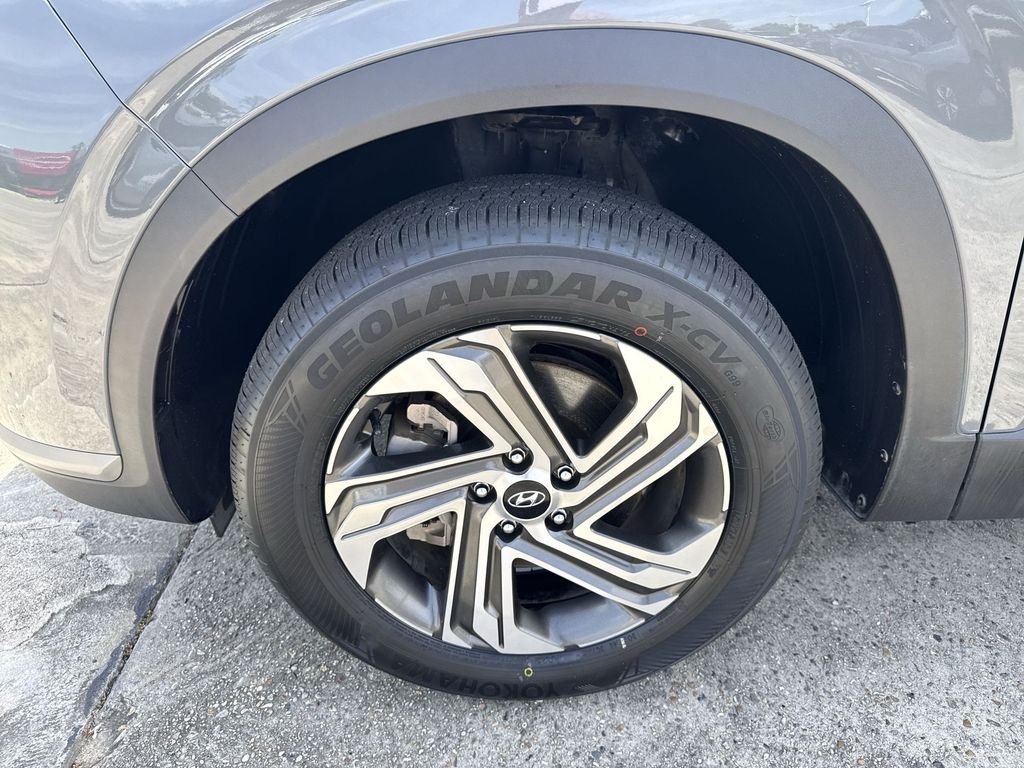 Used 2023 Gray Hyundai SEL image 18