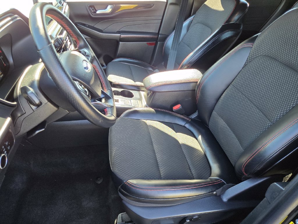 Certified Used 2025 Black Metallic Ford ST-Line image 16