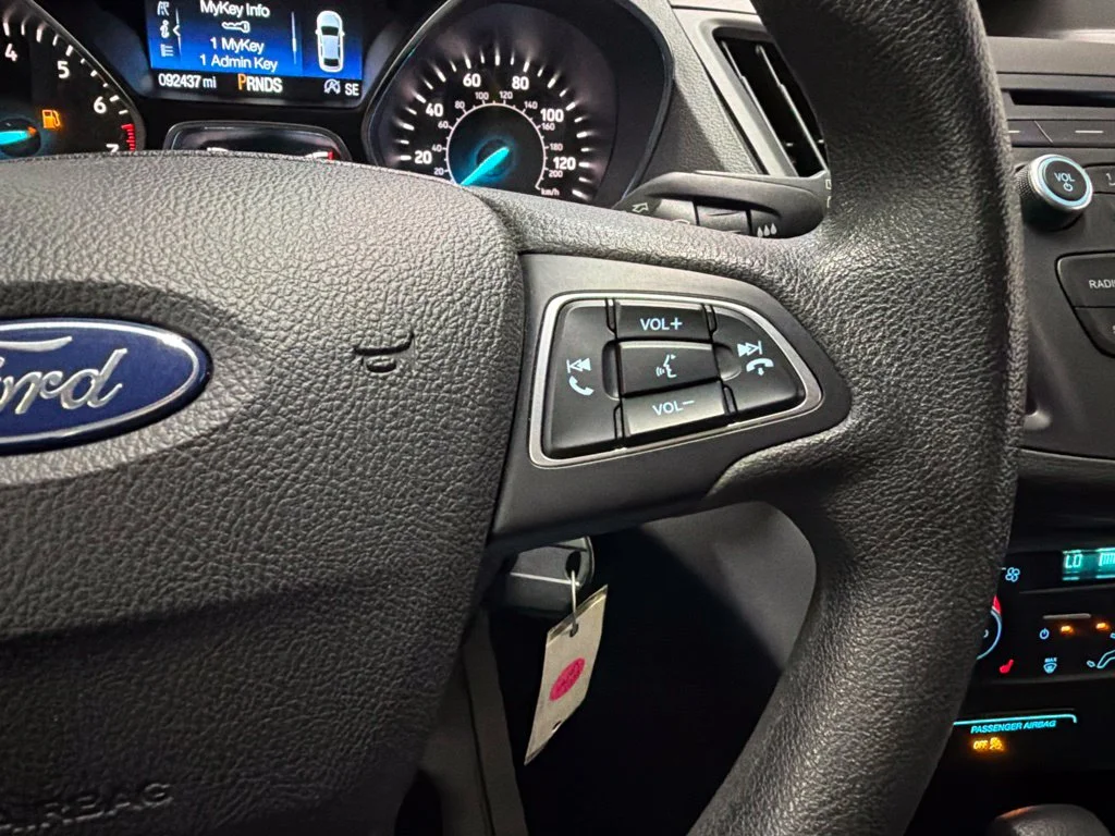 Used 2018 Red Ford SE image 22