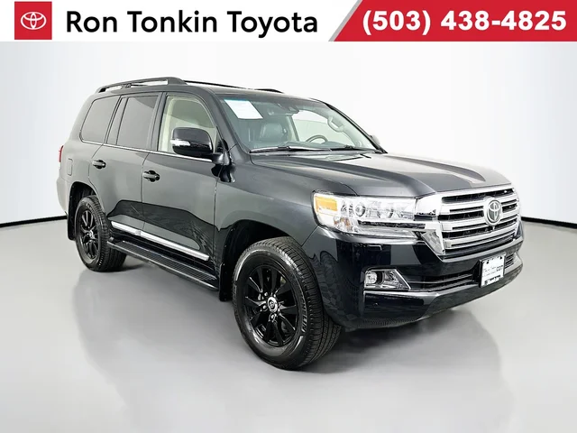 2017 Toyota Land Cruiser Base