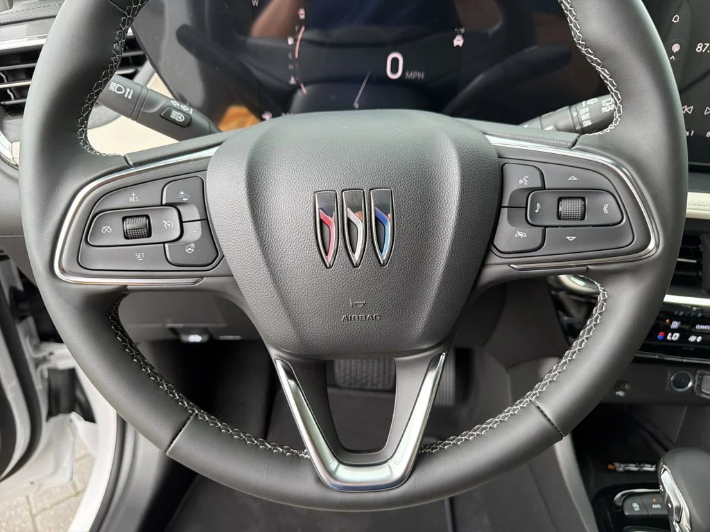 New 2026 White Frost Tricoat Buick Avenir image 27