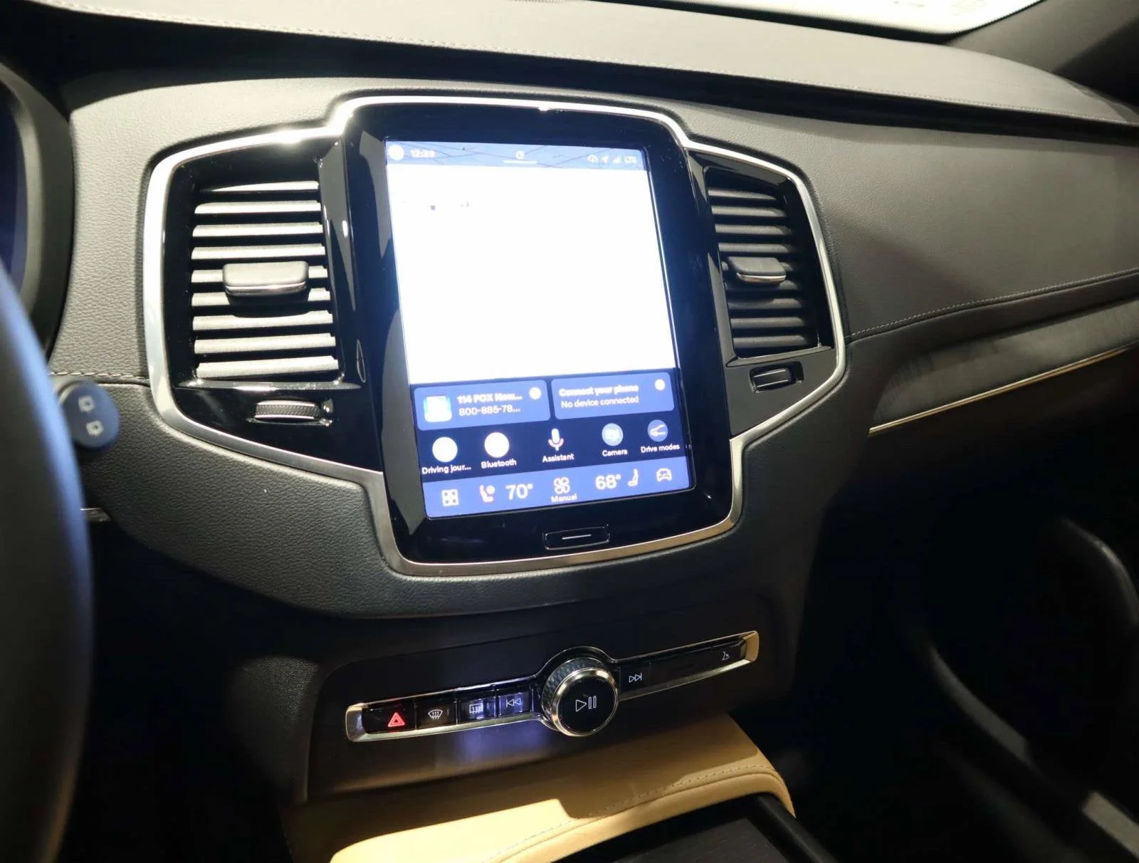 Used 2024 Silver Volvo Ultimate Bright Theme image 30