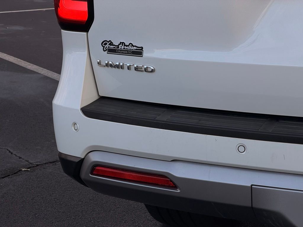 Used 2022 White Ford Limited image 16