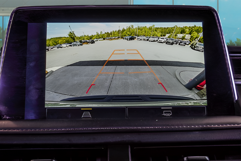 Used 2024 Green Chevrolet LT image 29