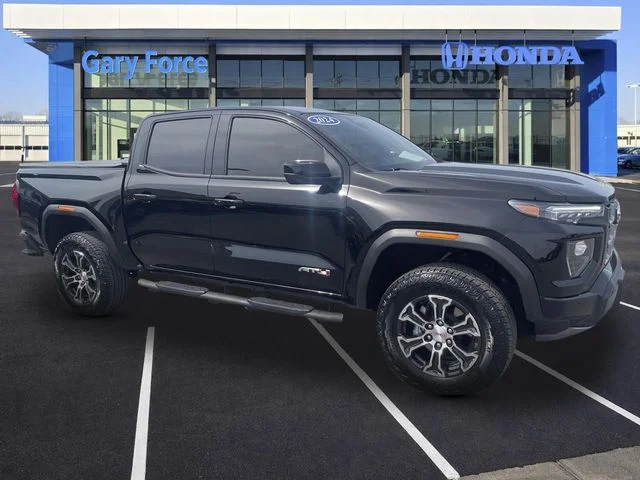 2024 GMC Canyon 4WD AT4 Crew Cab Short Box's photo
