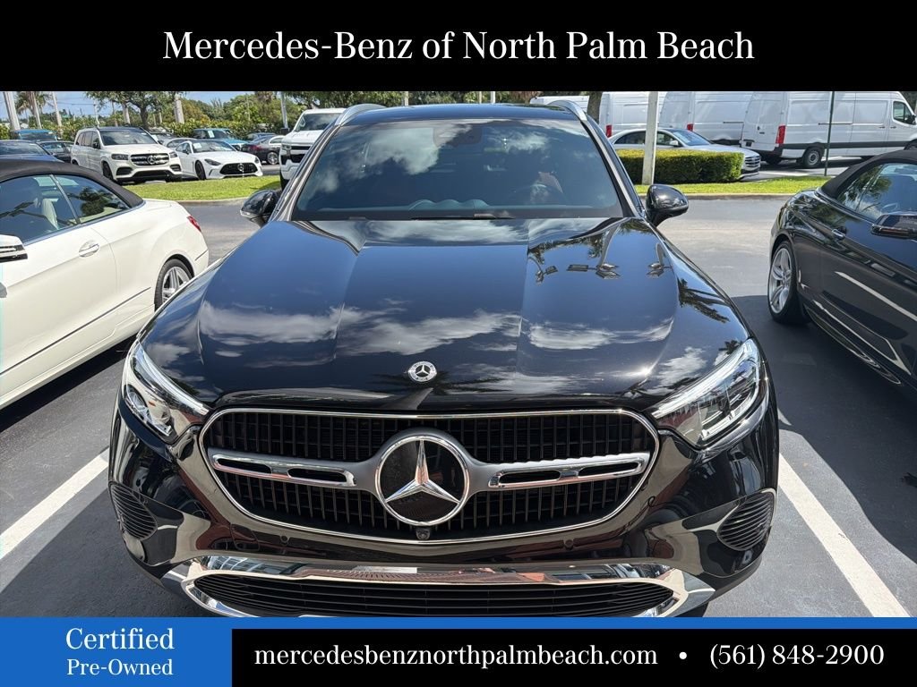 Certified Used 2026  Mercedes-Benz GLC 300 image 2