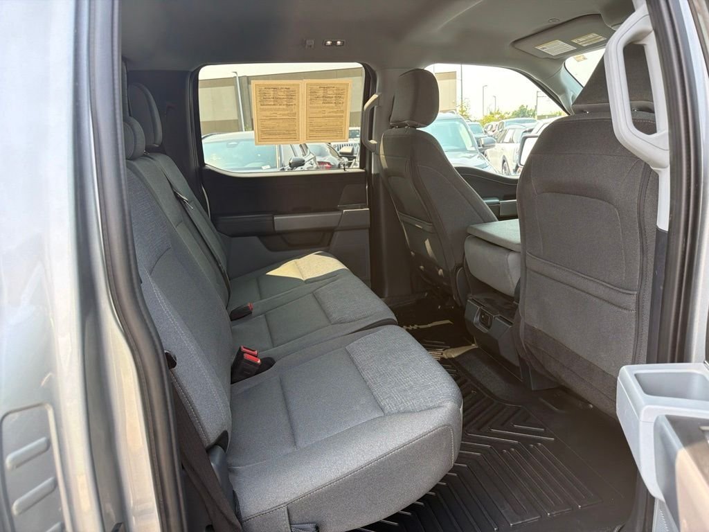 Used 2024  Ford XLT image 19