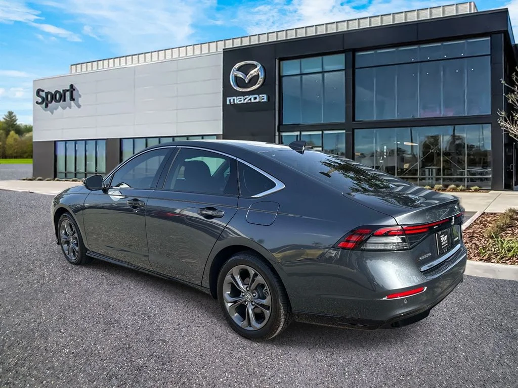 Used 2023 Gray Honda EX-L image 5