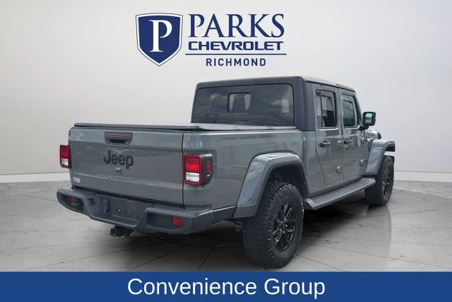 Used 2022 Gray Jeep Altitude image 8