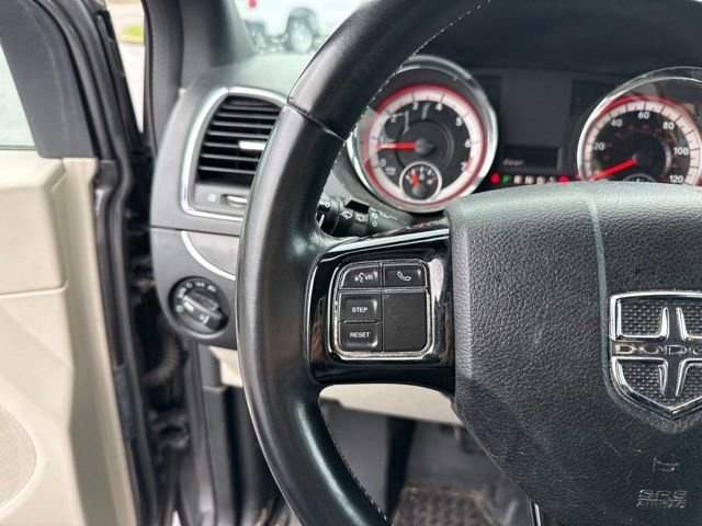 Used 2018 Gray Dodge SXT image 28