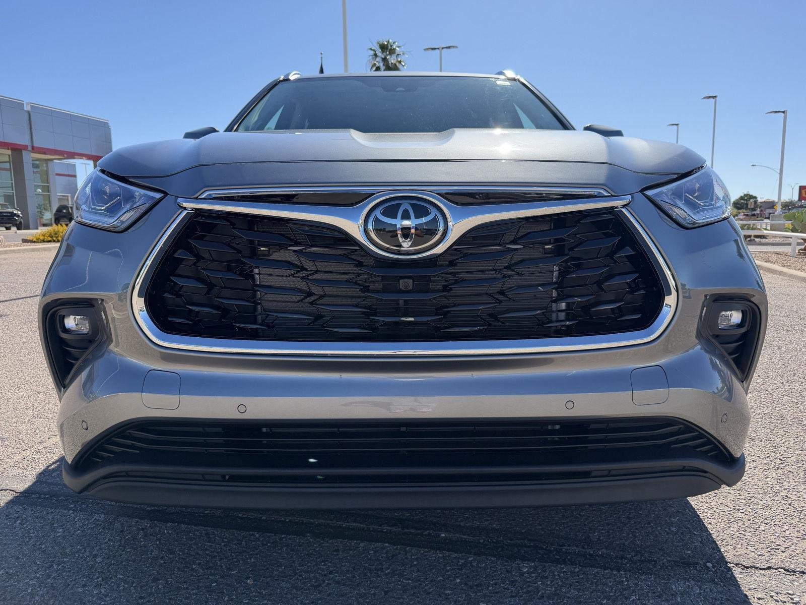 New 2026 Heavy Metal <sup>1</sup> Toyota  Limited image 9