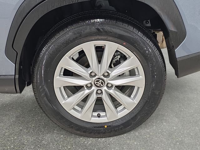 2024 Toyota Corolla Cross LE - Photo 27