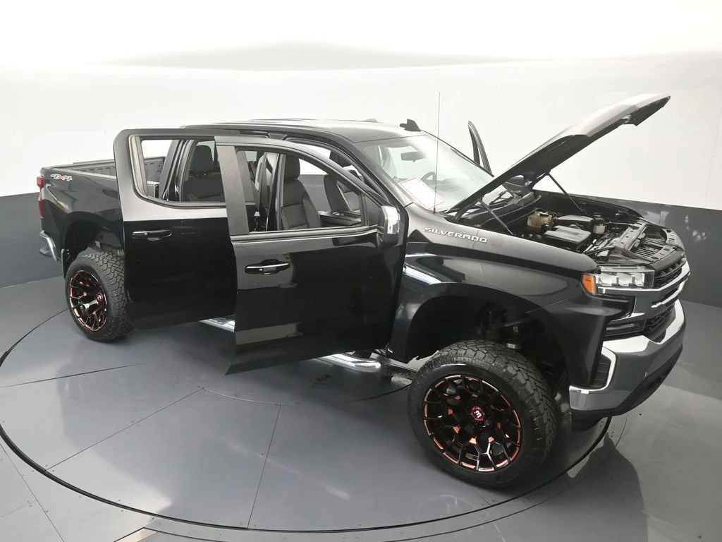 Used 2019 Black Chevrolet LT image 67