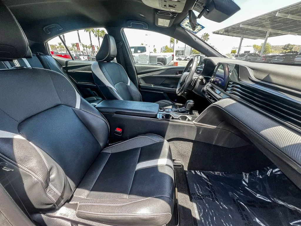 Certified Used 2025  Toyota SE image 15