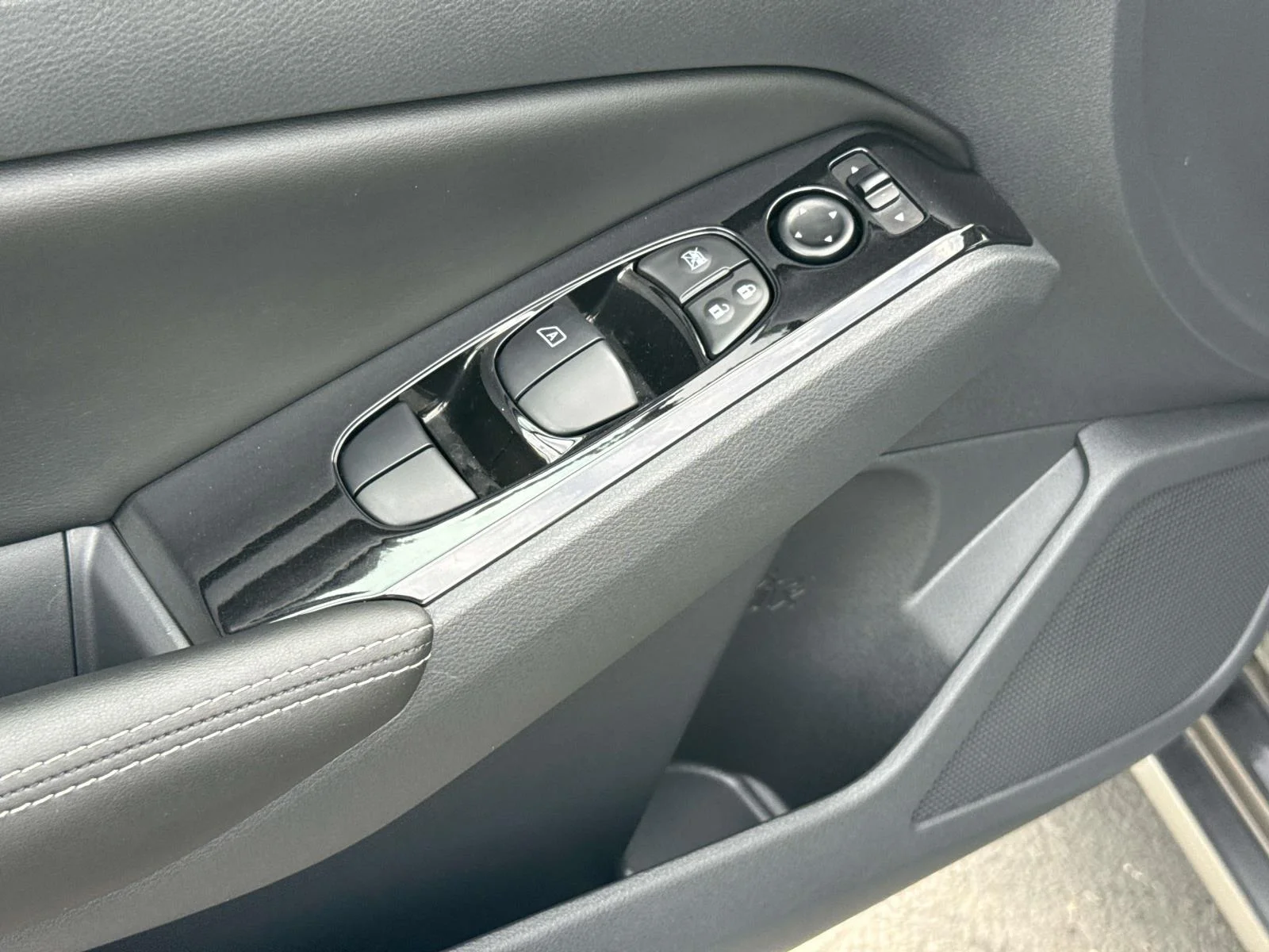 2023 Nissan Altima SV - Photo 21
