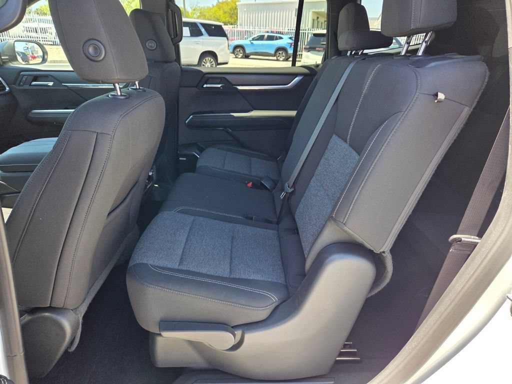 Used 2025 Summit White GMC FWD Elevation image 7
