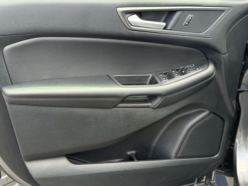 Certified Used 2024 Gray Metallic Ford SE image 23