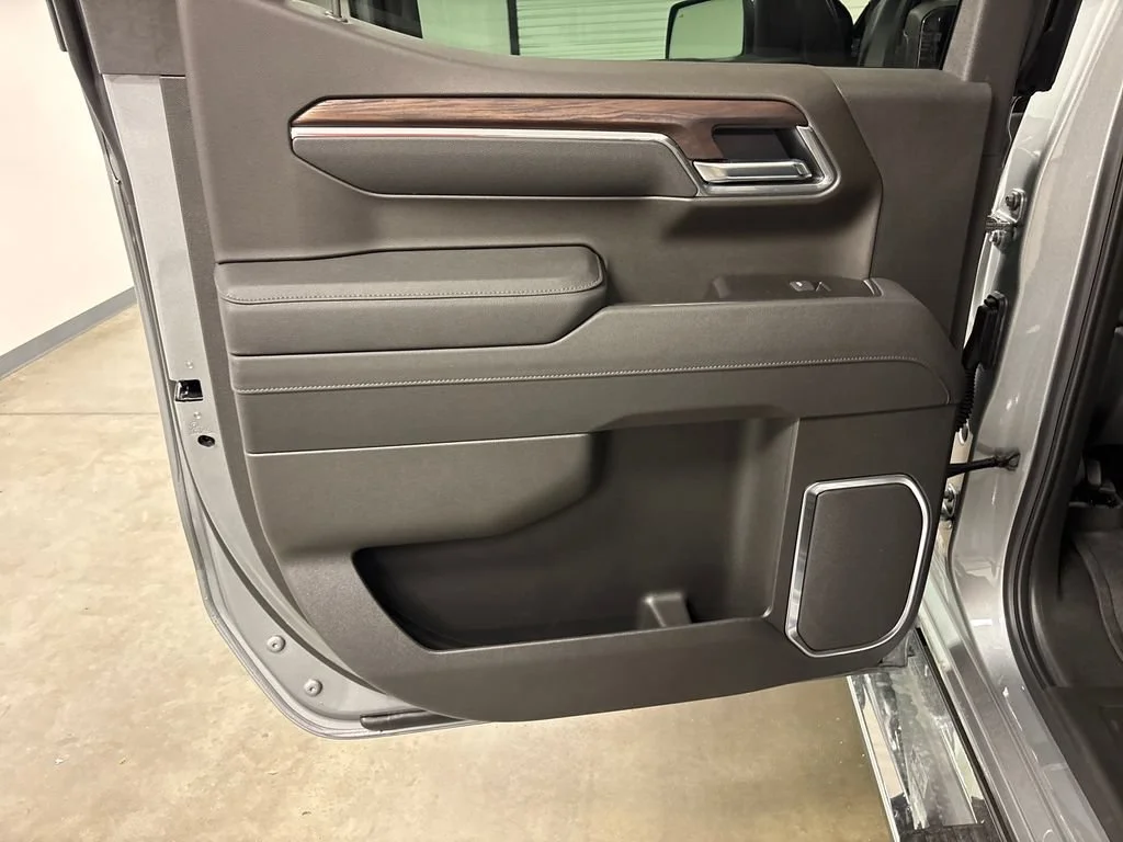 2026 GMC Sierra 1500 SLT - Photo 29
