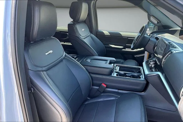 New 2027 Glacier Gray Metallic Tri-Coat Ford Platinum image 11