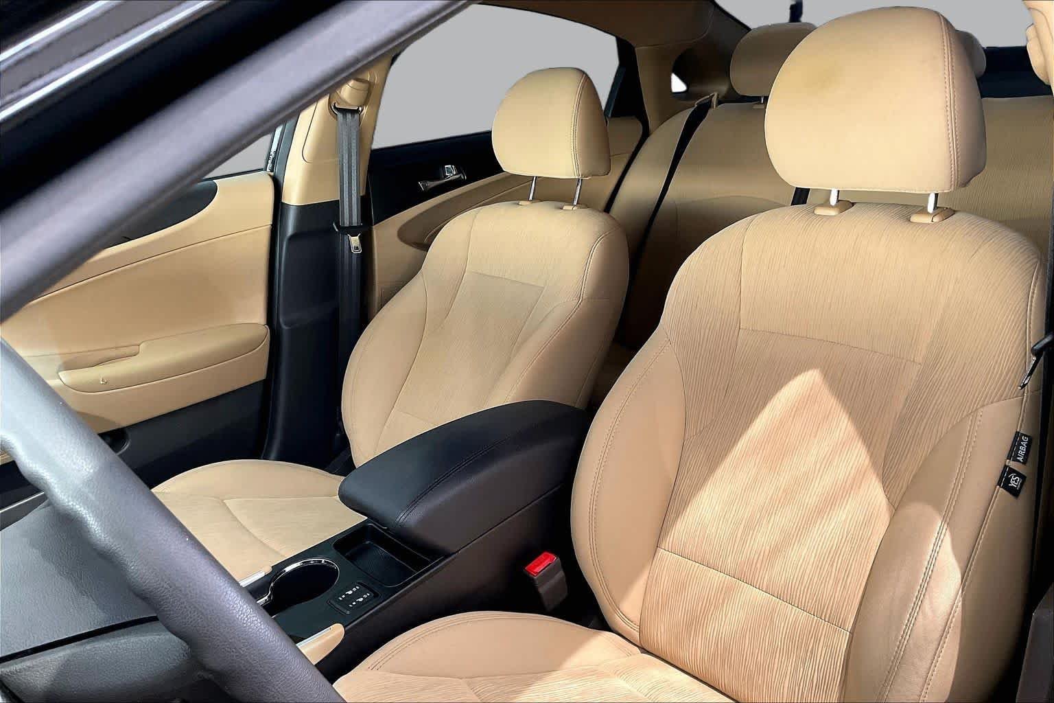Pre-Owned 2013 Hyundai Sonata GLS