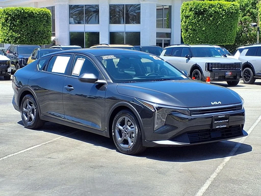 Certified Used 2025 Gray Kia LXS image 7