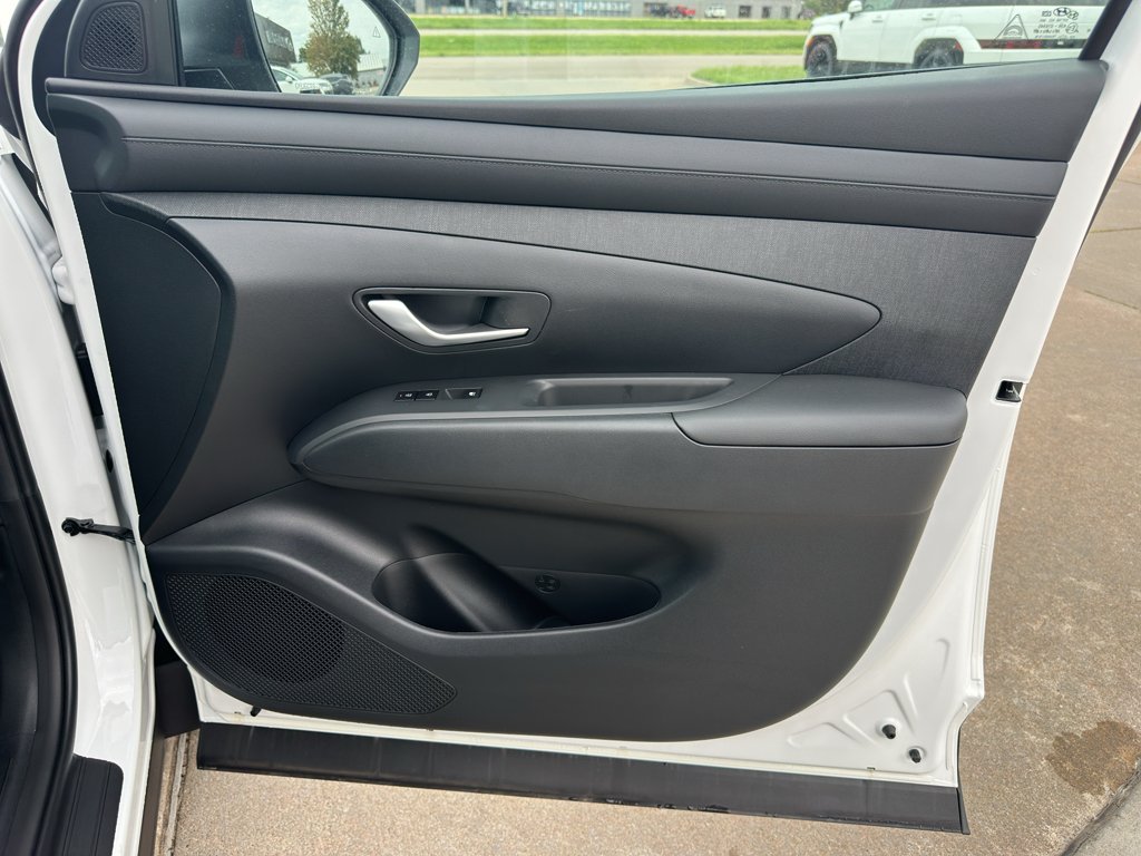 New 2026 Serenity White Hyundai SEL Premium image 32