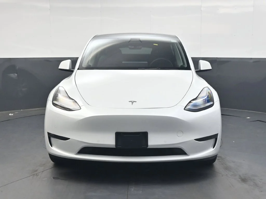 Used 2022  Tesla Long Range image 9