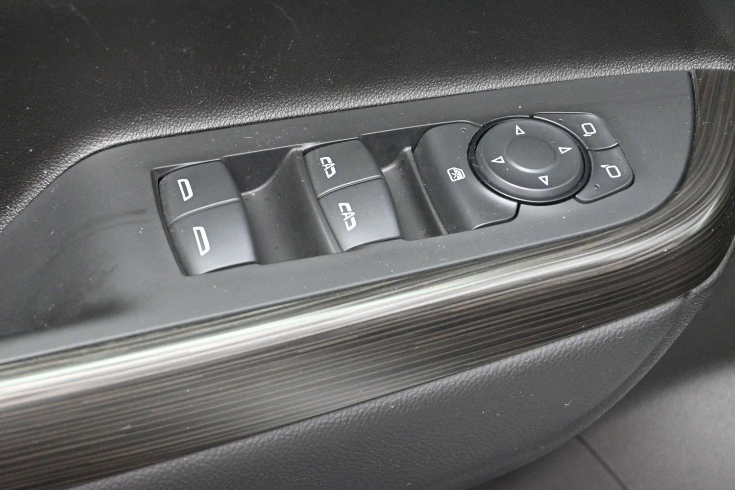 Used 2023 Summit White GMC SLT image 13