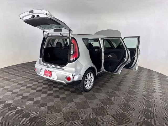 Used 2019 Silver Kia Plus image 17