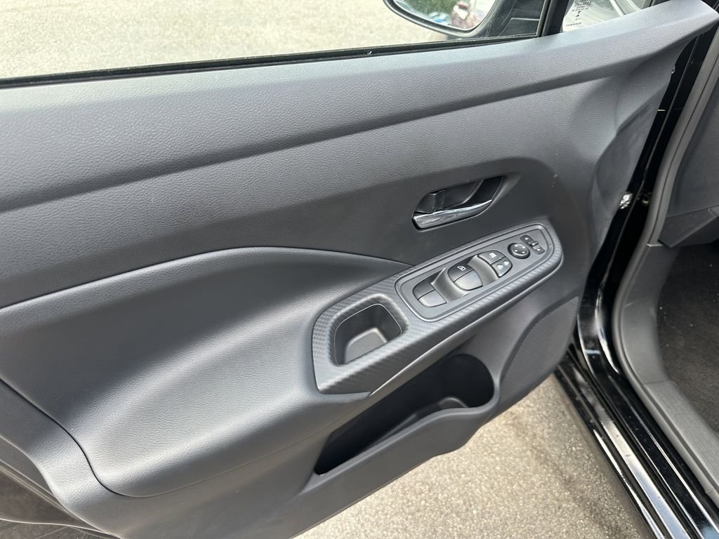 2025 Nissan Versa Sedan SV - Photo 13