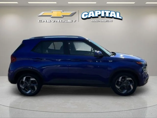 Used 2025 Blue Hyundai SEL image 6