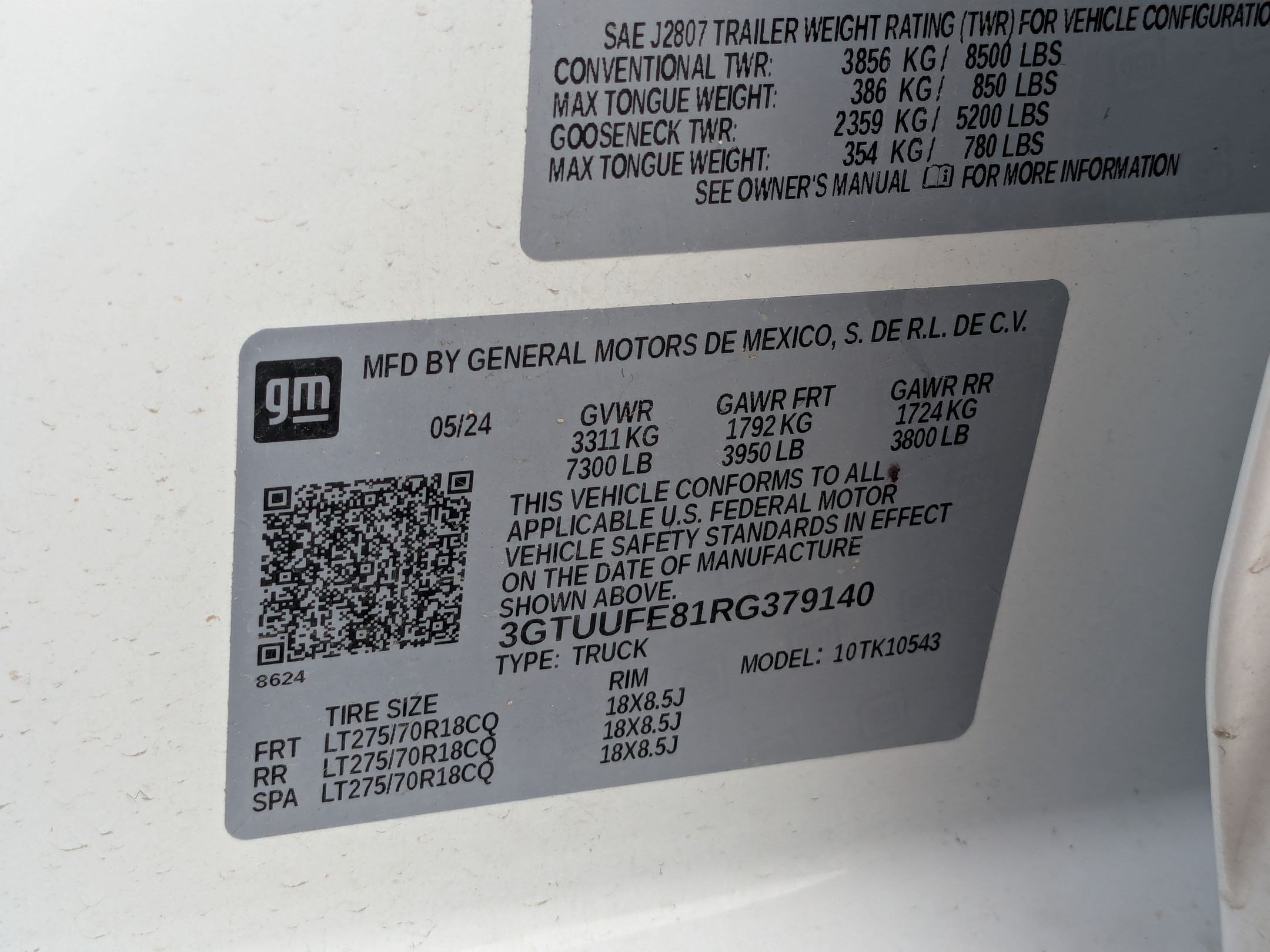 Used 2024 Summit White GMC AT4X image 39